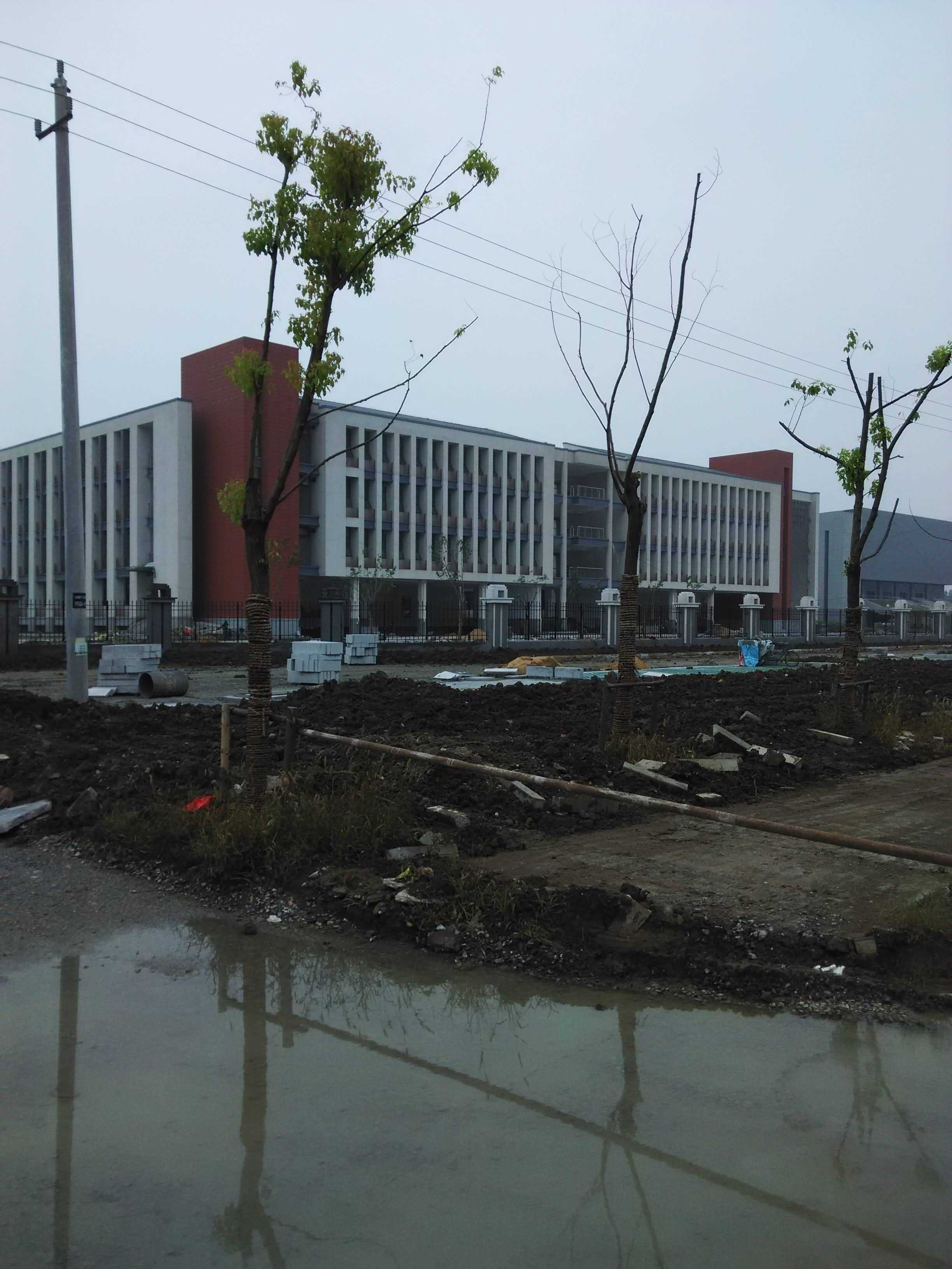 学府文苑小高层0/23层120毛坯面议