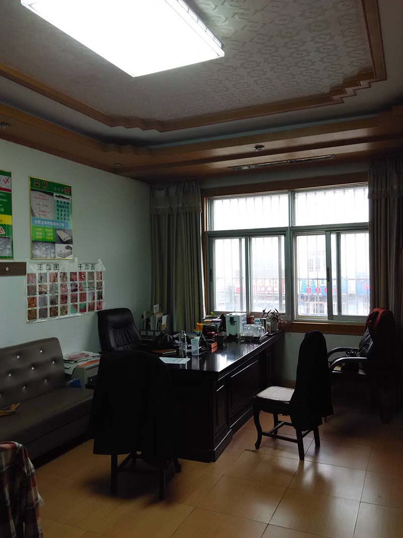 新扬路铺连住1-3/3层225.6平普装88万
