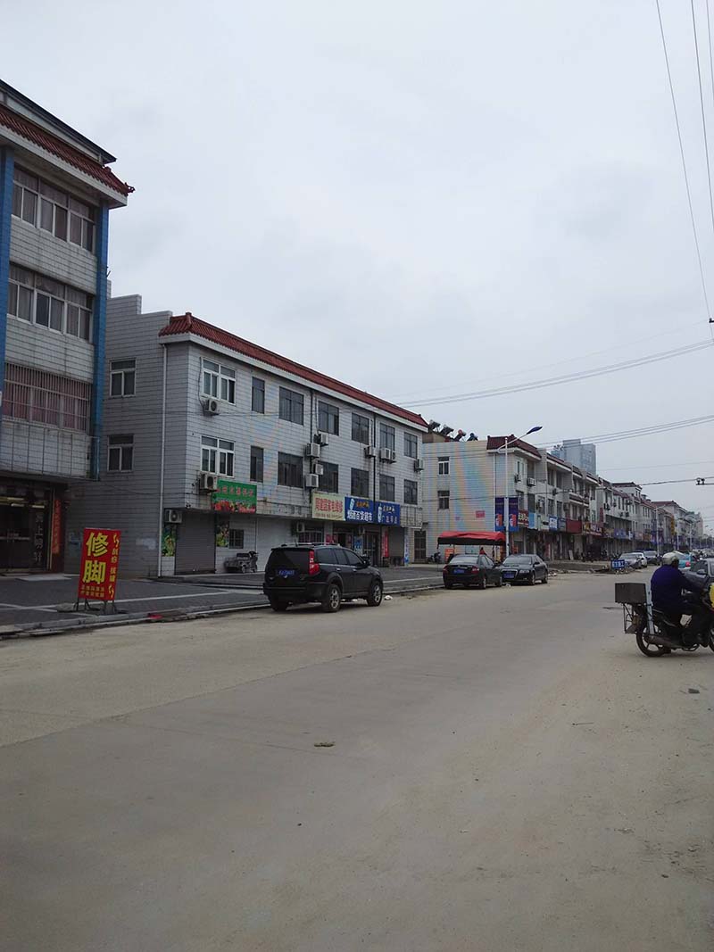 新扬东路浴室西南侧40平200元/月