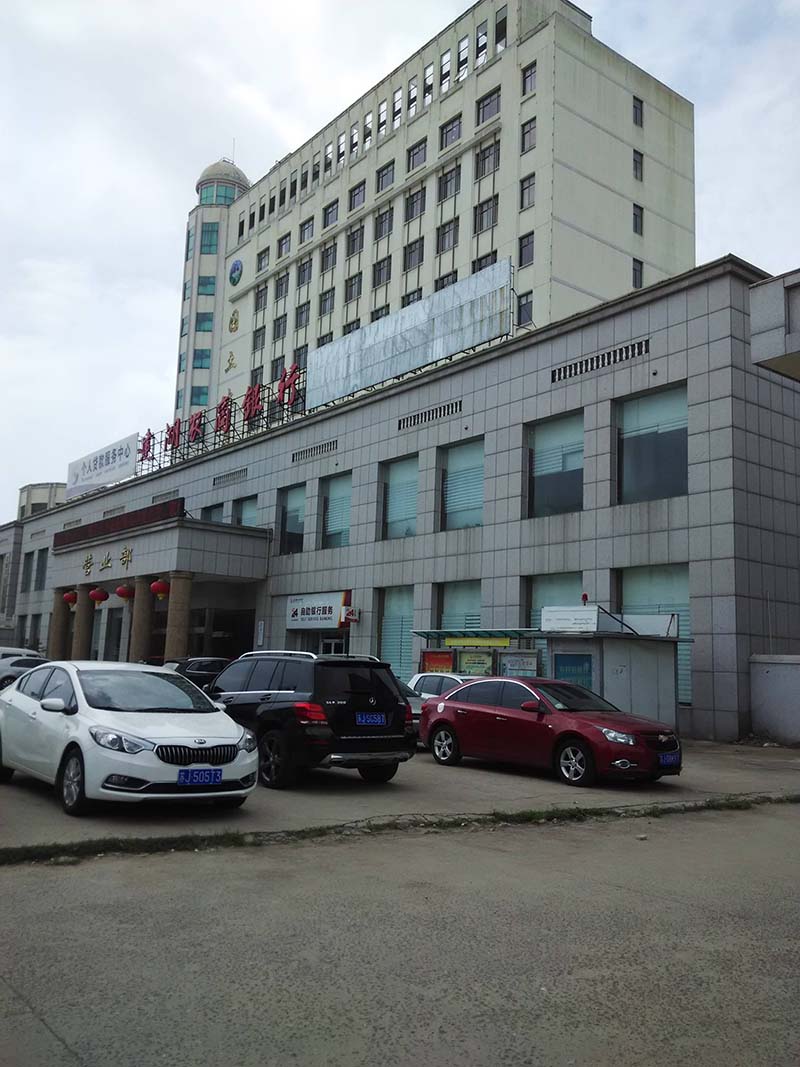 冠华二巷上下90平8000元/年