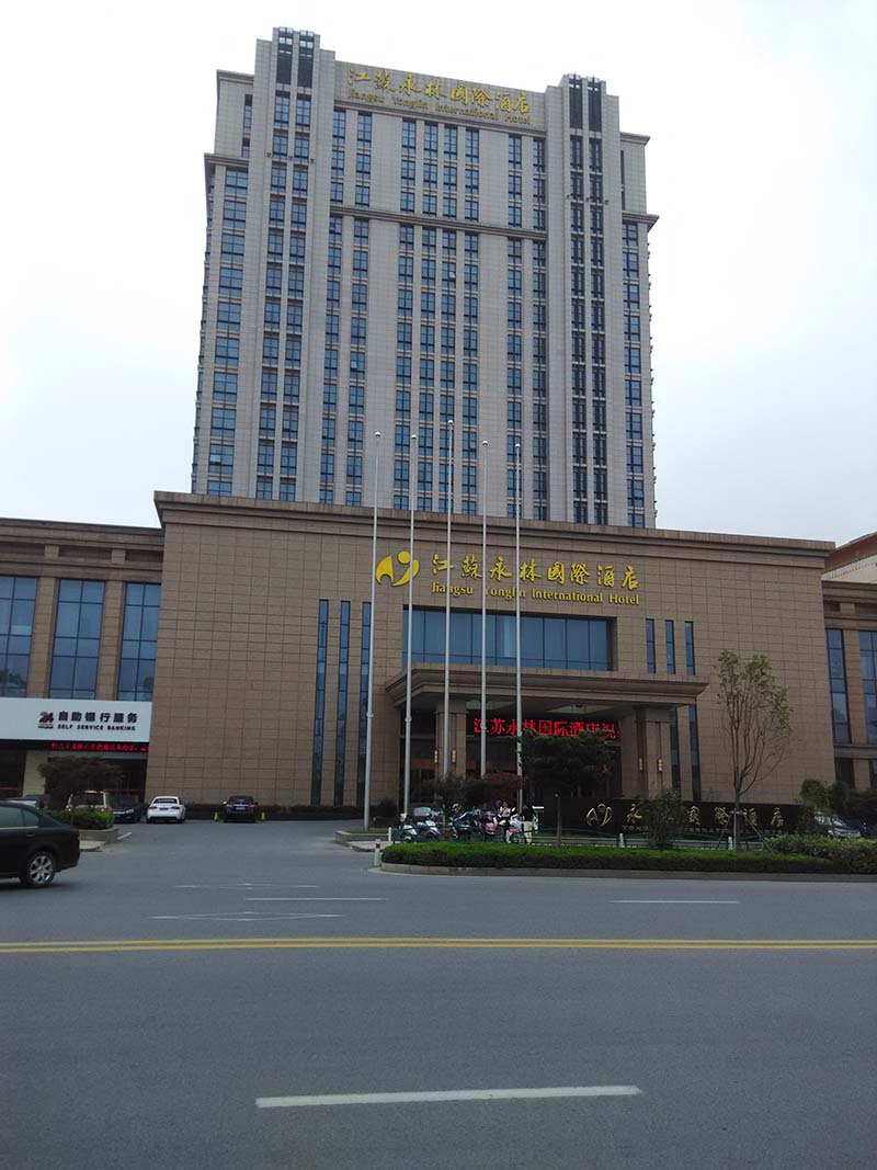 克胜加油站南门面59.66平64.8万