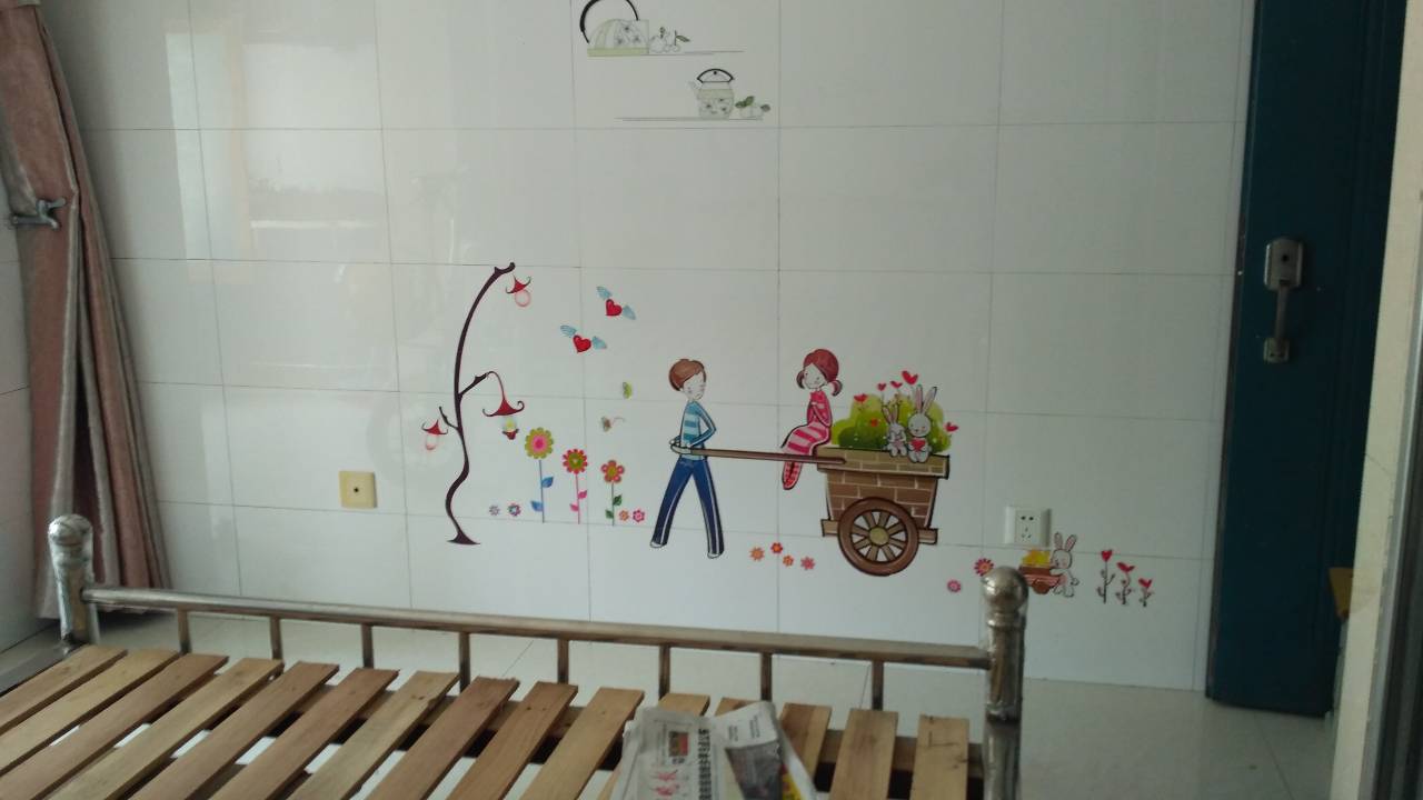 近建湖县实验小学西校区裕丰花园宜居大车库