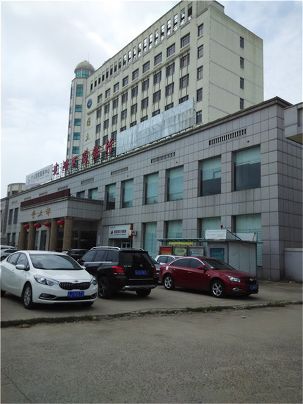 国土大厦傍大间+小间普装300元/月
