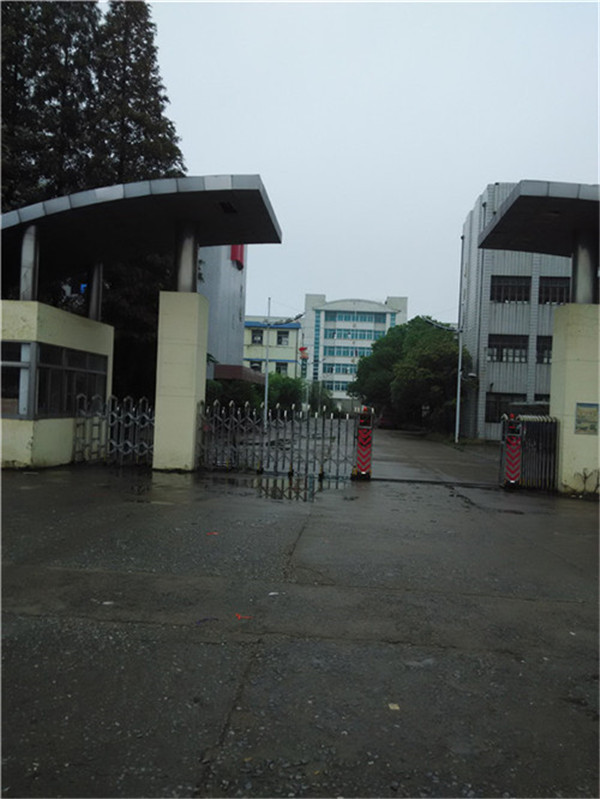 汇文东路外国语学校南4/4层70平普装16万