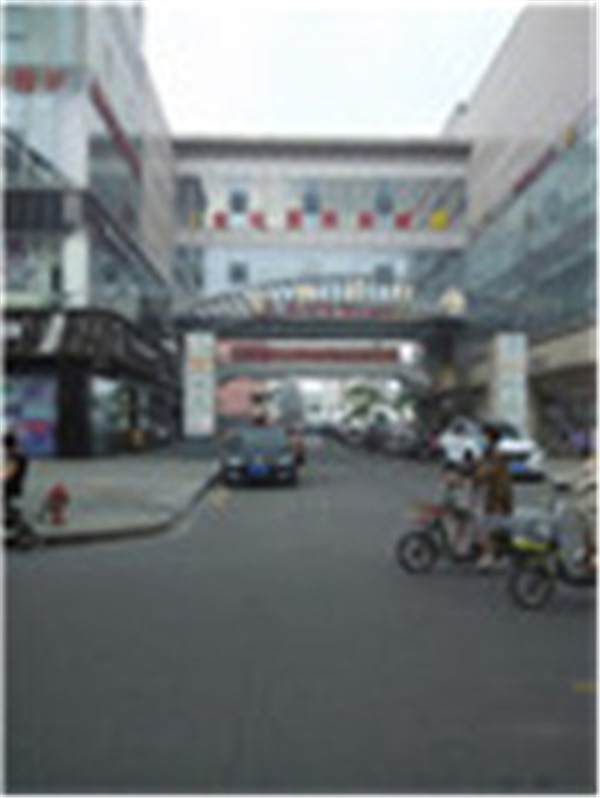 建湖县城金地步行街门市出售