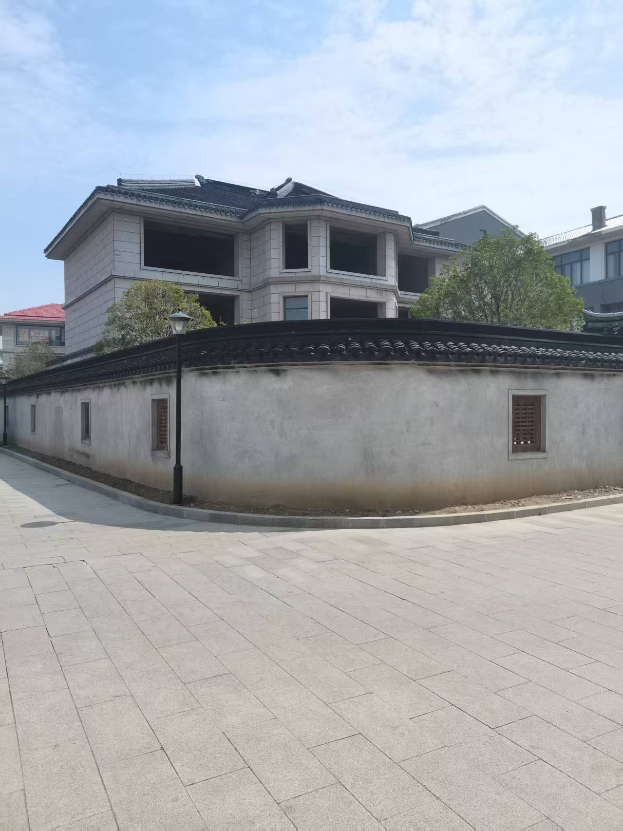 御墅东方独幢别墅庭院式585.59平毛坯带电梯698万