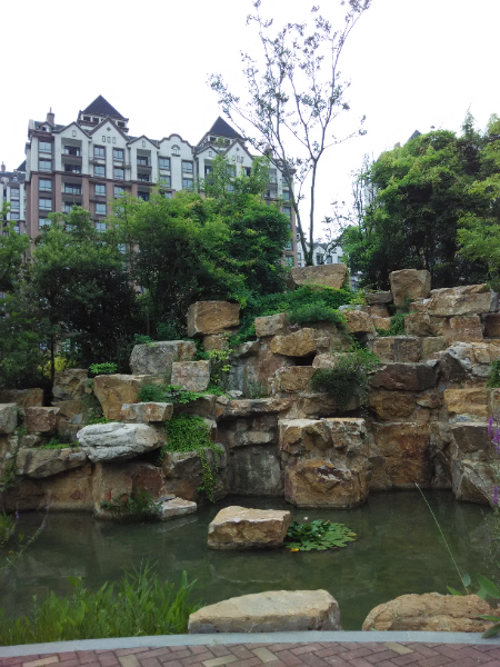 英伦尊邸17/17层82平精装49万