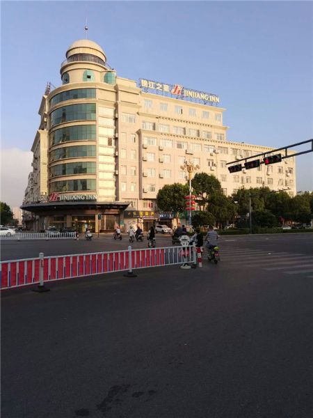 冠华ー巷上下111.64平普装36万