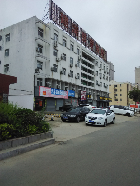 明珠路铺面连住1-2层90平+90平普装80万